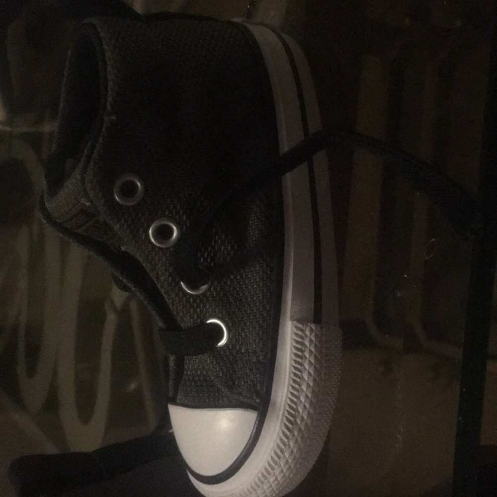 Converse - Picture 2 of 4